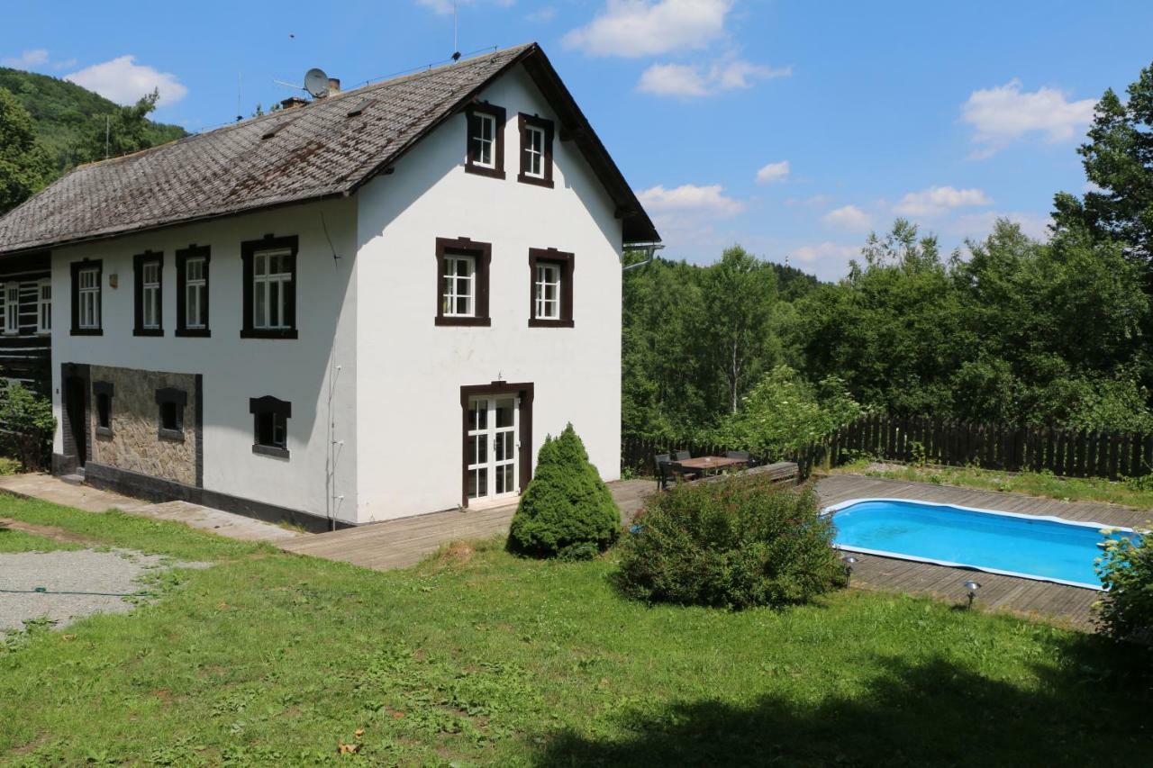 Roubenka Nad Rekou Vila Noviny pod Ralskem Exterior foto